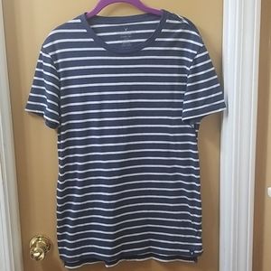 American Eagle tee